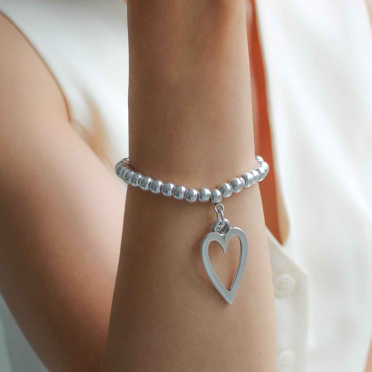 30B2942 - Open Heart Chunky Beads Bracelet