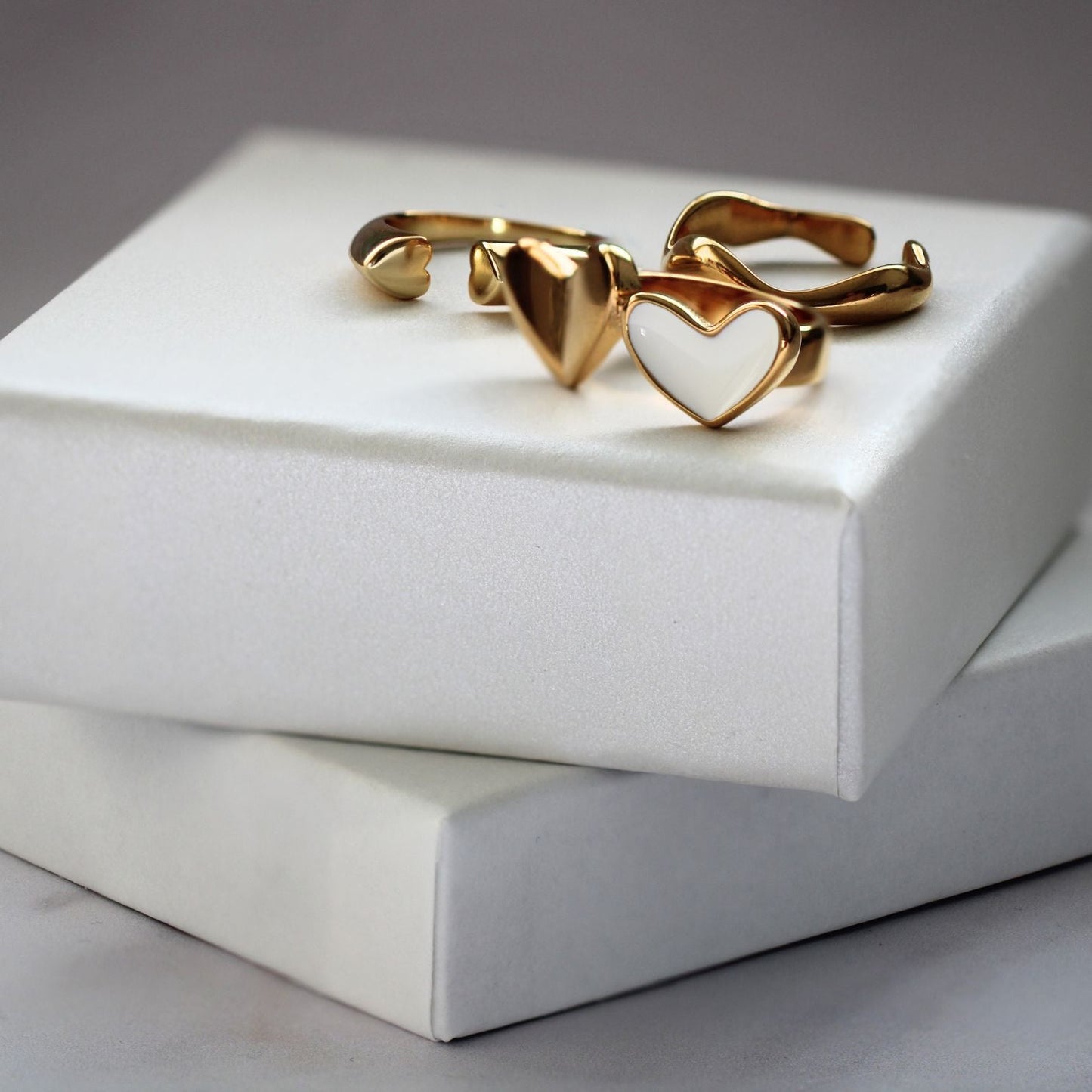 30R5116G - Enamel Duo Heart Ring, Gold