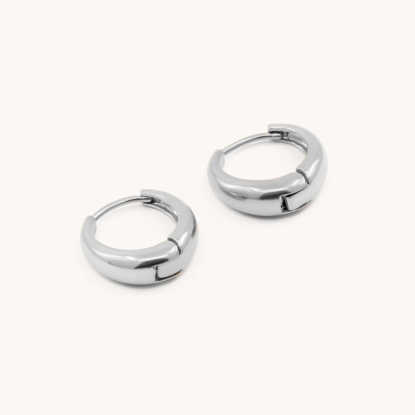 30E3114 - Atlas Chunky Hoops, Silver