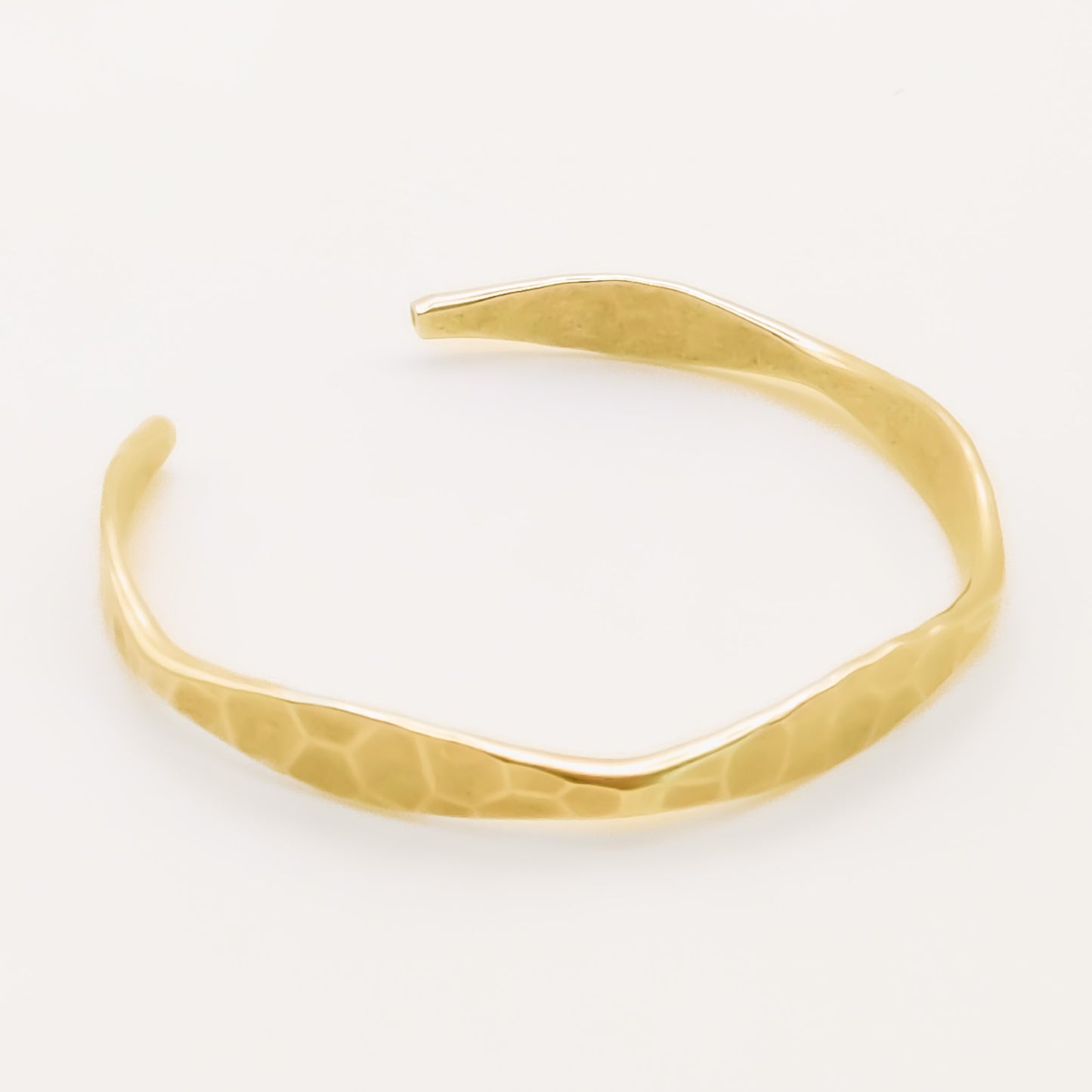 30B9130G - Hammered Cuff, Gold