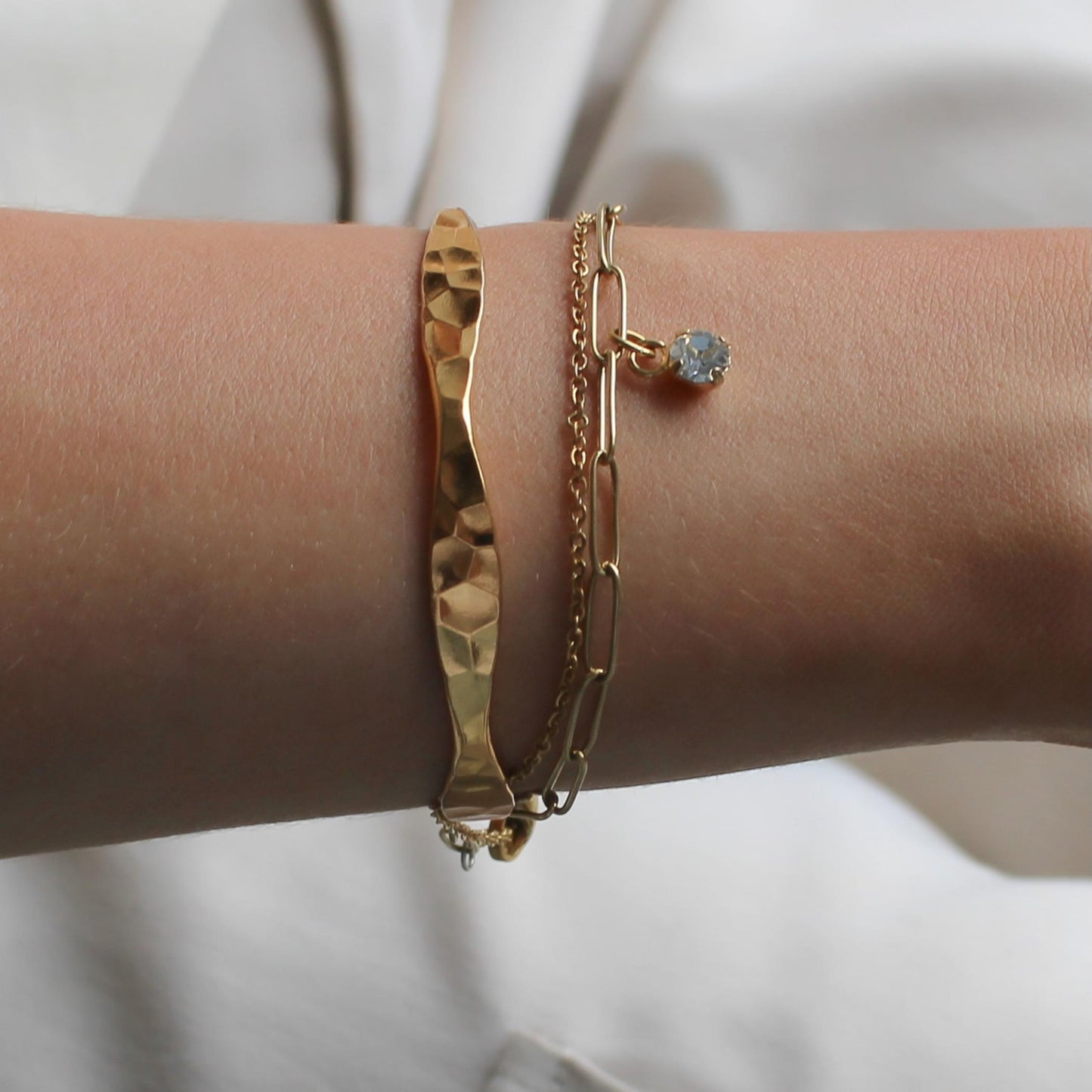 30B9130G - Hammered Cuff, Gold