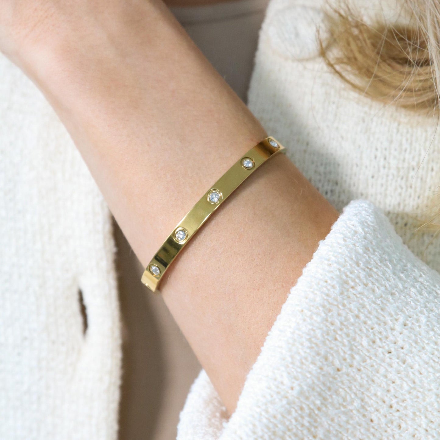 30B9001G - Cali Crystal Bangle, Gold
