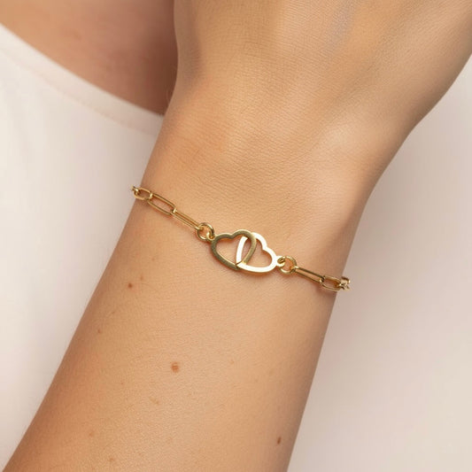 30B2879G - Interlinked Heart Paperclip Bracelet