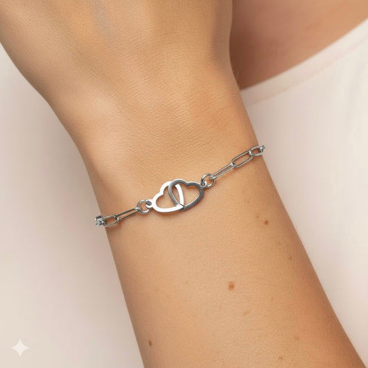 30B2879 - Interlinked Heart Paperclip Bracelet, Silver