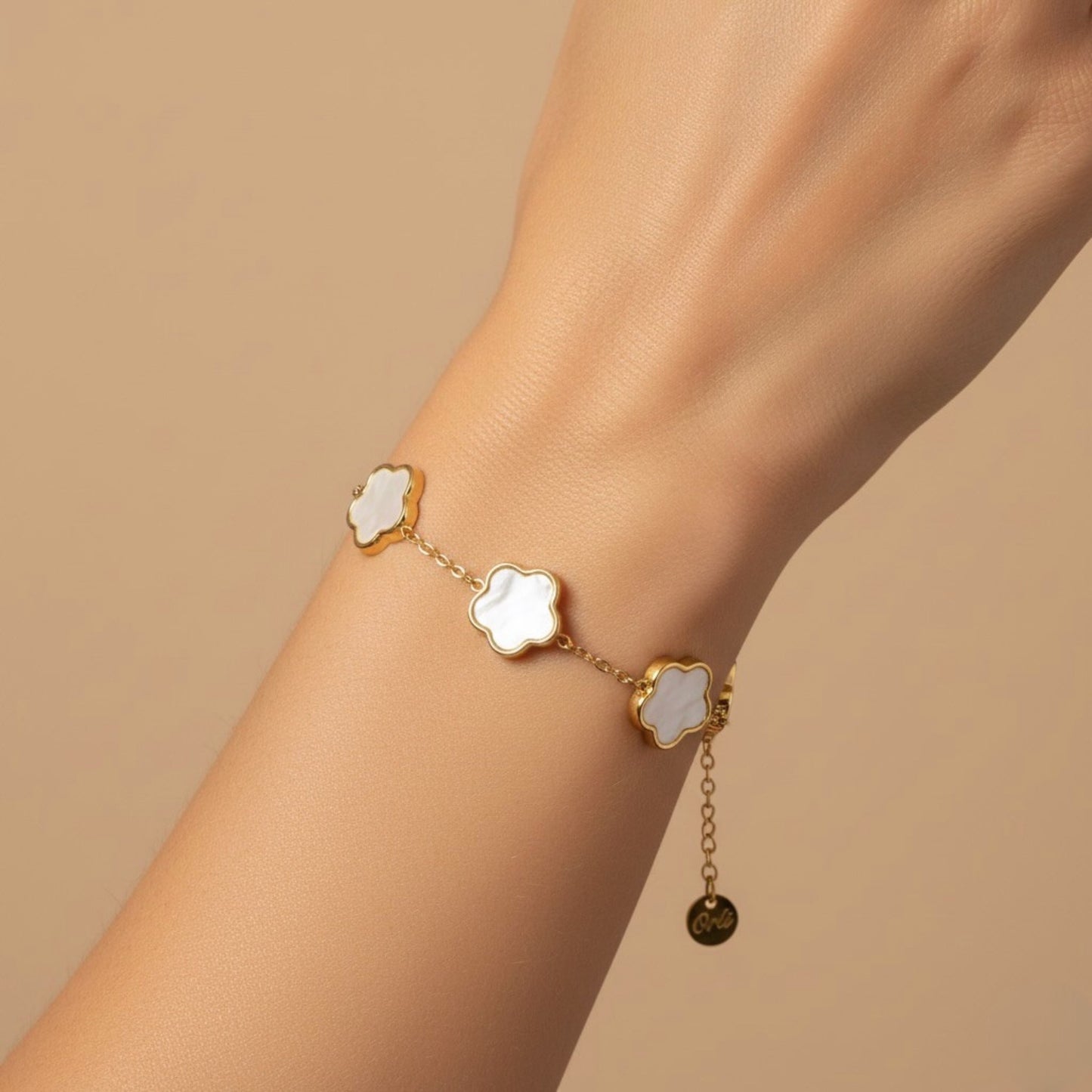 30B2036G - White Multi Clover Bracelet, Gold