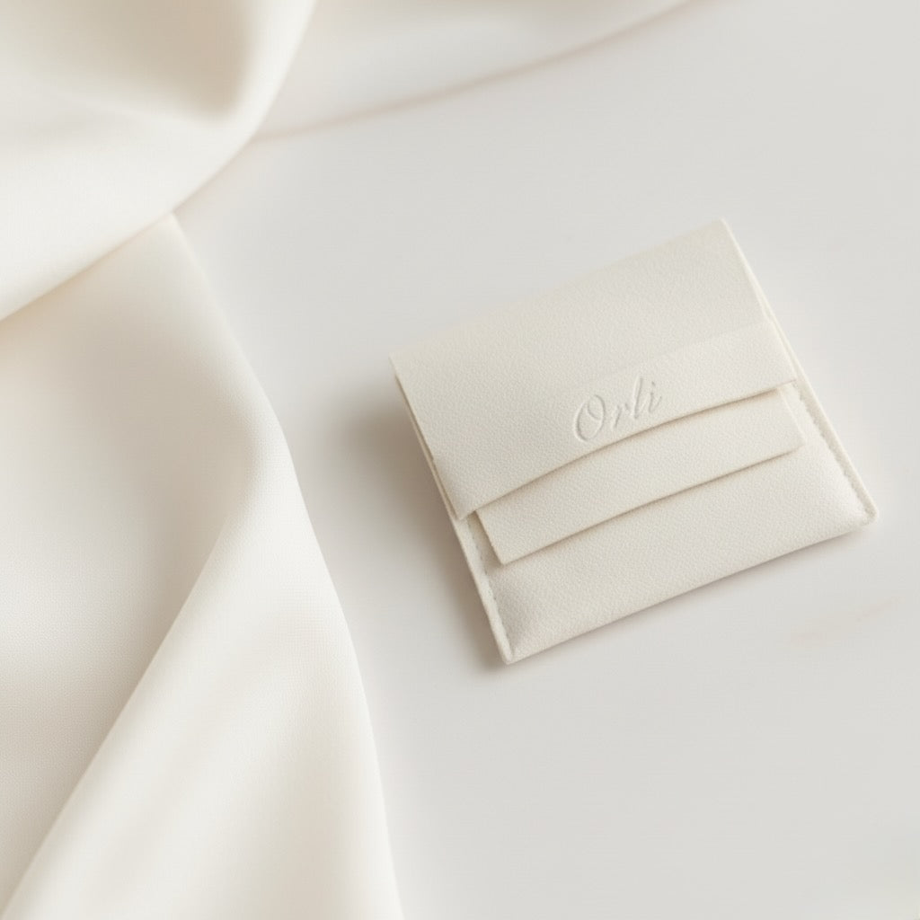 30B2046G - Double Crystal Heart Chunky T-bar Bracelet in Gold