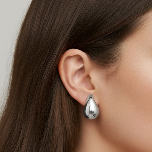 30E3371 - Teardrop Studs, Silver