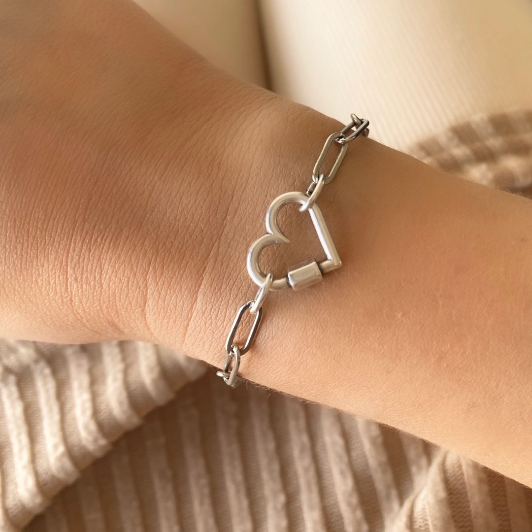 30B2817 - Heart Lock Paperclip Chain Bracelet, Silver