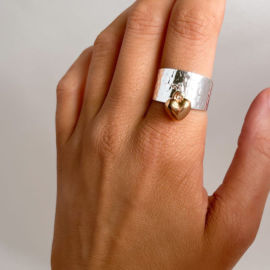 30R5127SR - Puffed Heart Hammered Charm Ring, Silver & Rose Gold