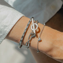 Load image into Gallery viewer, 30B2847 - Long Link T-Bar Bracelet, Silver