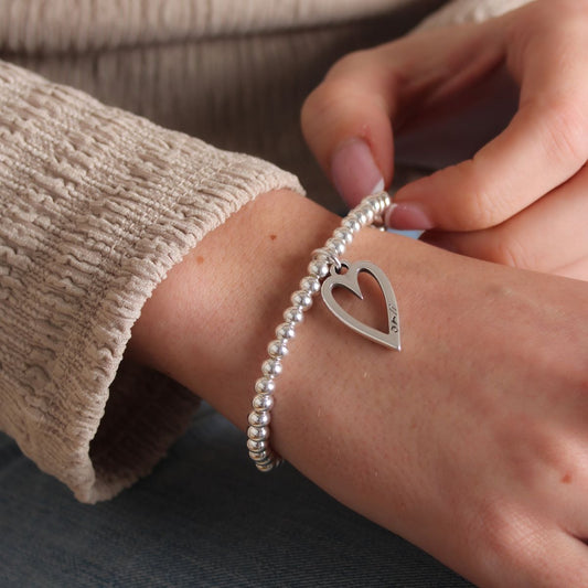 30B2709 - Open Heart Beads Bracelet