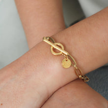 Load image into Gallery viewer, 30B2847G - Long Link T-Bar Bracelet, Gold