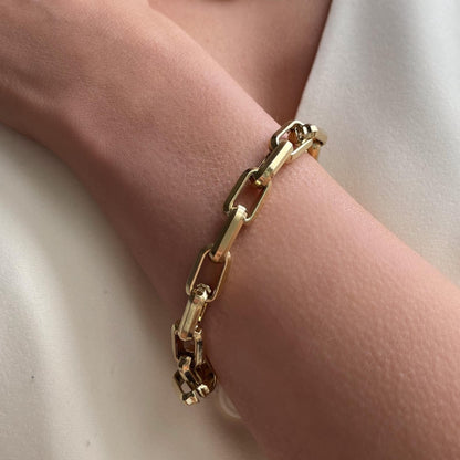 30B2300G - Square Link Bracelet, Gold