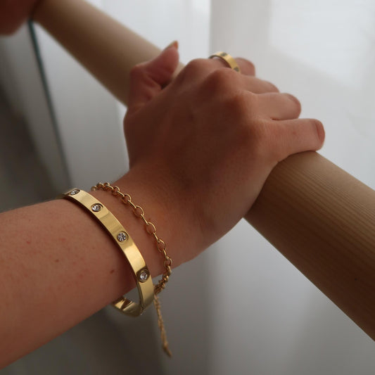 30B9001G - Cali Crystal Bangle, Gold