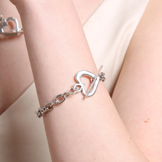 30B2298 - Heart T-bar Chunky Bracelet, Silver