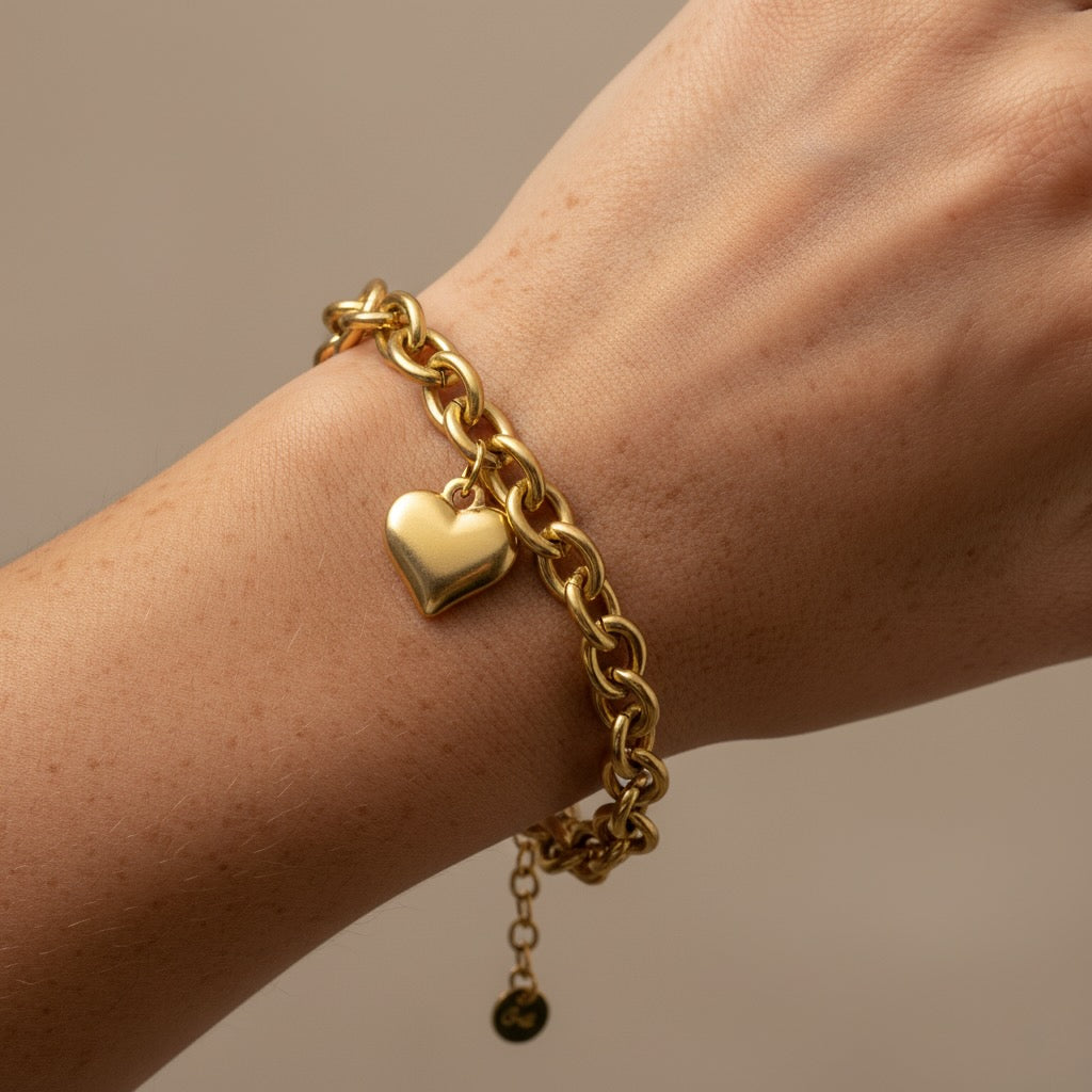 30B2205G - Chloe Heart Chunky Bracelet, Gold