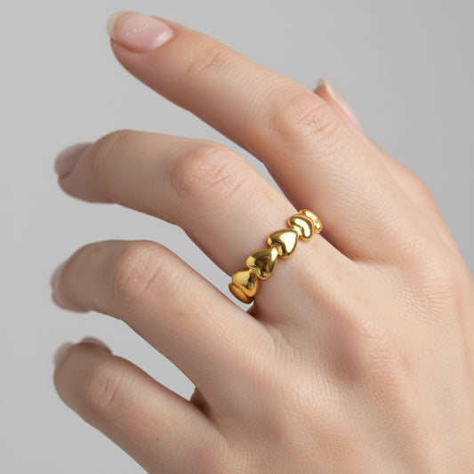 30R5104G - Elise Heart Band Ring, Gold