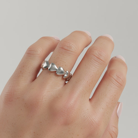30R5104 - Elise Heart Band Ring, Silver