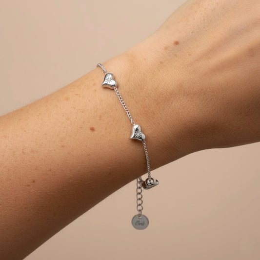 30B2019 - Crystal Starburst Multi Heart Bracelet, Silver